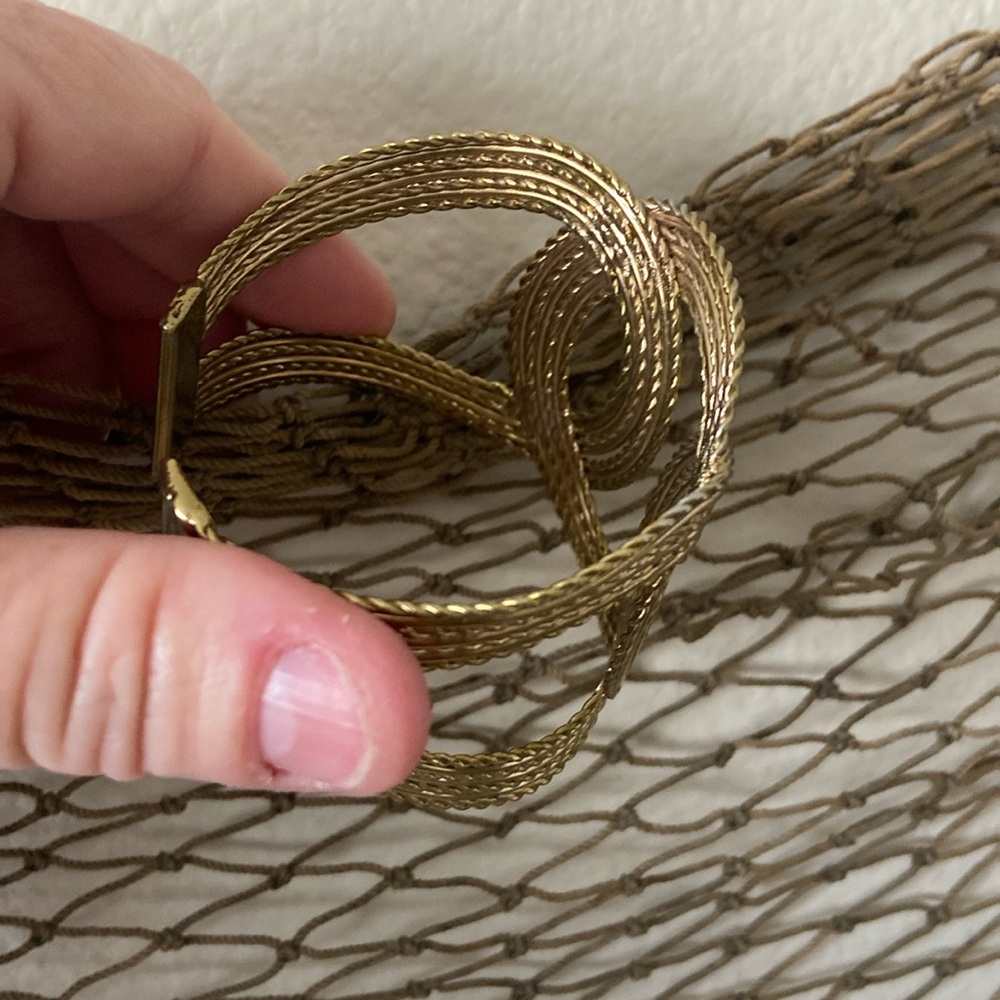 Thick Circles Cuff Bracelet - Picture 3 of 6